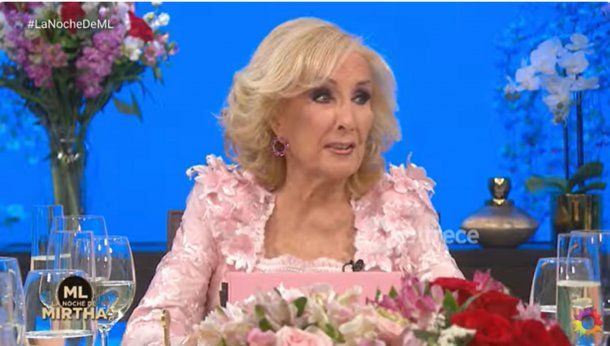La incómoda pregunta que Jonatan Viale le hizo a Mirtha Legrand: Sabías que...