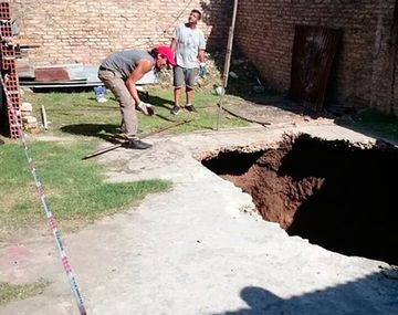 San Isidro: una mujer cayó en un cráter mientras desarmaba una pileta