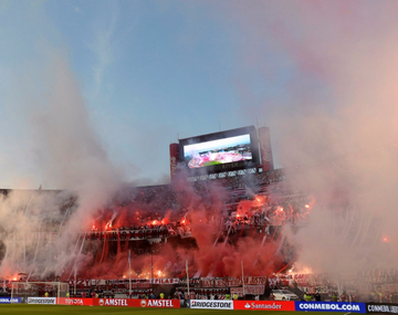 Salió muy caro: la multa que deberá pagar River por el uso de bengalas