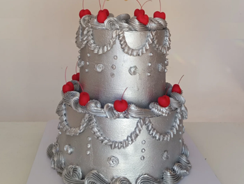 La historia detrás de la tremenda torta del cumpleaños de Tini Stoessel: la pastelera que la hizo