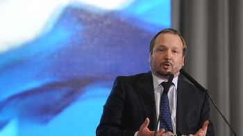 es autoritaria e intolerante la denuncia del grupo clarin es autoritaria e intolerante la denuncia del grupo clarin