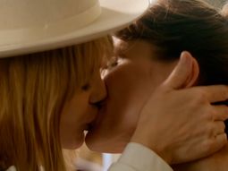 lLa mujer de Al Pacino y Lucila Polak, a los besos. lLa mujer de Al Pacino y Lucila Polak, a los besos.