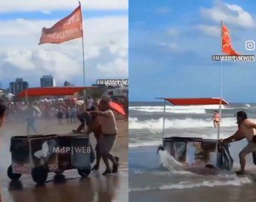 Insólito: se prendió fuego un carrito de panchos y lo metieron al mar para apagarlo