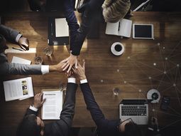 Las exportaciones de servicios exhiben un crecimiento sostenido en Uruguay durante los últimos 15 años. Las exportaciones de servicios exhiben un crecimiento sostenido en Uruguay durante los últimos 15 años.