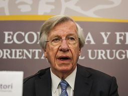 Referentes de todo el arco político uruguayo despidieron a Danilo Astori. Referentes de todo el arco político uruguayo despidieron a Danilo Astori.