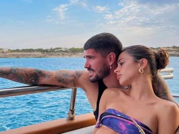 ¿Se separaron De Paul y Tini?: la bomba a un mes del Mundial