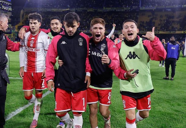 Las rachas que Huracán le rompió a Boca con su victoria en La Bombonera