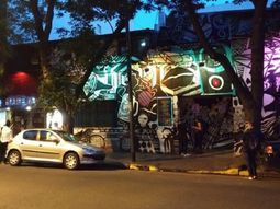 Mataron a puñaladas a un hombre durante una pelea a la salida de un bar en Palermo