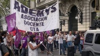 docentes portenos marchan al ministerio de educacion docentes portenos marchan al ministerio de educacion