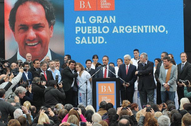 Scioli: Propongo debatir con fuerza, respetar pero hablar con claridad