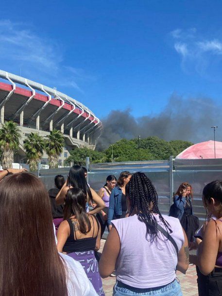 Explotó un grupo electrógeno en el Monumental en la previa al segundo show de María Becerra