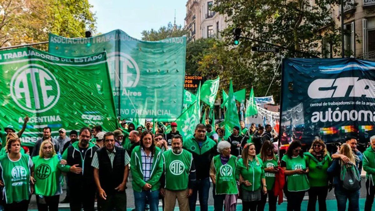 ATE y CTA convocan a paro y movilización en apoyo a Cristina Kirchner