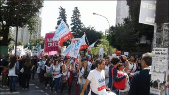 Los docentes se movilizan en La Plata Los docentes se movilizan en La Plata