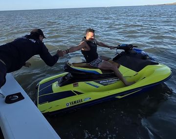 La reacción del turista argentino que pasó más de 10 horas en el mar y no quería ser rescatado