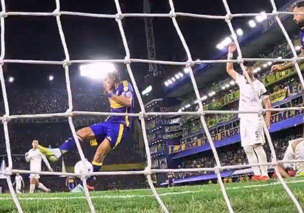 La toma inédita del gol errado de Edinson Cavani ante Alianza Lima