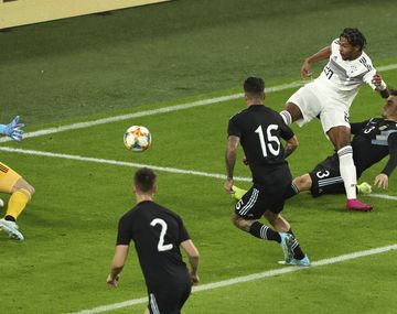 Sin Messi y con sufrimiento