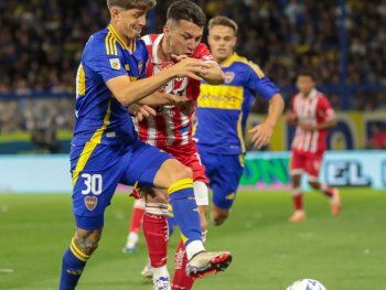 Con un gol desde el vestuario, Boca ganó y quedó a tiro en la Tabla Anual