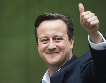 Cameron llamó a Macri