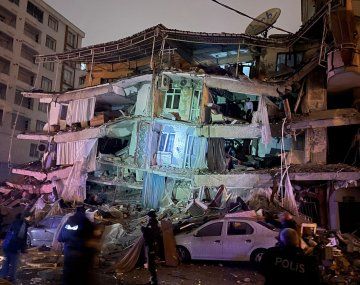 Terremoto en Turquía: videos e imágenes impactantes del sismo devastador