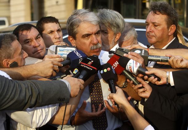 Stiusso está en el país y la fiscal puede mandarlo a buscar a la fuerza