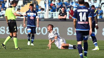 El gesto de dolor del ex Instituto ante Pescara El gesto de dolor del ex Instituto ante Pescara