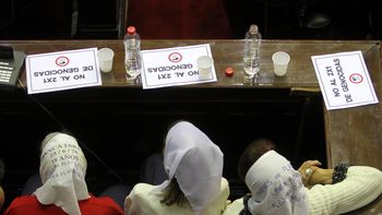 Madres de Plaza de Mayo presencian el debate en Diputados Madres de Plaza de Mayo presencian el debate en Diputados