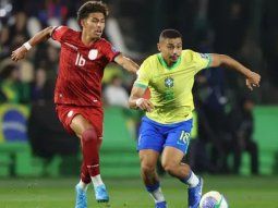 Brasil venció por 1-0 a Ecuador en Curitiba.