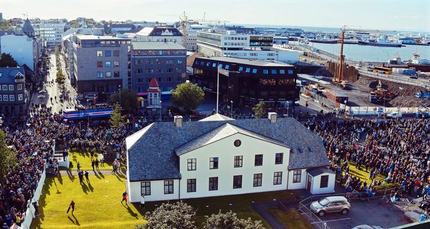 El impactante recibimiento a los Vikingos de Islandia en Reykjavík