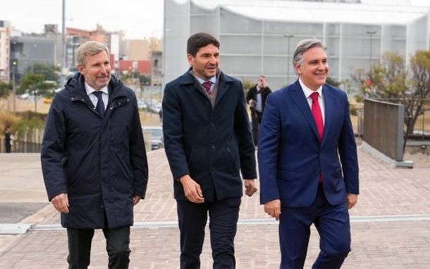 Gobernadores Rogelio Frigerio, Maximiliano Pullaro y Martín Llaryora.