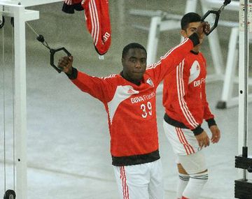 Ramón Díaz vuelve a ubicar a su joya en la defensa