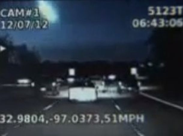 Filman la caída de un meteorito en el cielo de Texas