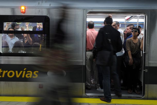 Subtes y trenes brindan servicio con normalildad tras el paro de este jueves