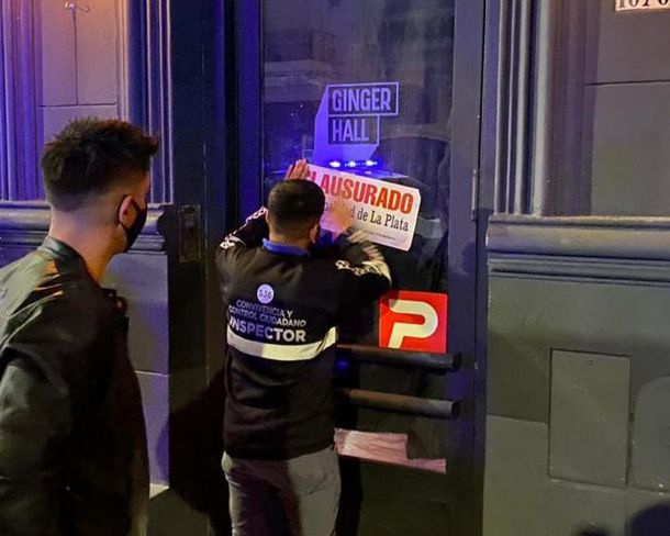 La Plata: desactivaron una fiesta electrónica que se realizaba en un bar con unas 100 personas