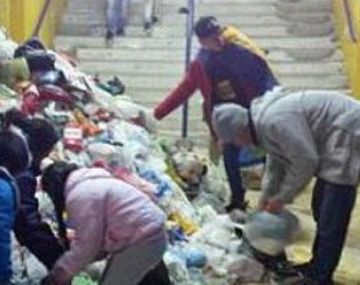 Insólito: robaron los alimentos donados en la bienvenida de Tevez