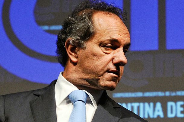 Scioli depositó la primera cuota y busca que sean sólo dos