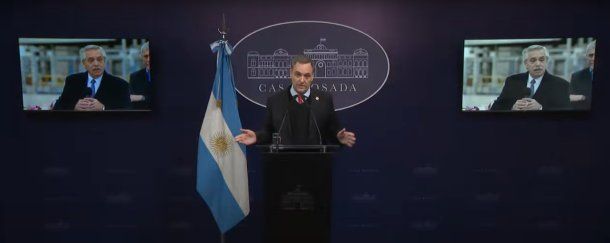 Manuel Adorni arrancó su habitual conferencia de prensa con un video de Sergio Massa: No pasó
