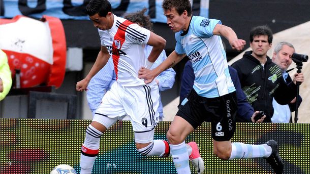 Clásico añejo: Racing y River buscan acercarse a la punta