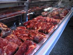 advierten que la carne subio 50 por ciento desde la devaluacion advierten que la carne subio 50 por ciento desde la devaluacion
