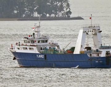 El buque pertenece al país insular de Oceanía, Vanuatu (PNA).