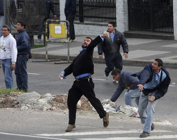 El Gobierno tildó de irracionales a los colectiveros de la línea 60