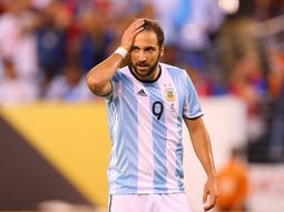 la reunion mas esperada: sampaoli visito a gonzalo higuain, que podria volver a la seleccion la reunion mas esperada: sampaoli visito a gonzalo higuain, que podria volver a la seleccion