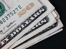 El dólar continúa alejado de los 38 pesos. El dólar continúa alejado de los 38 pesos.