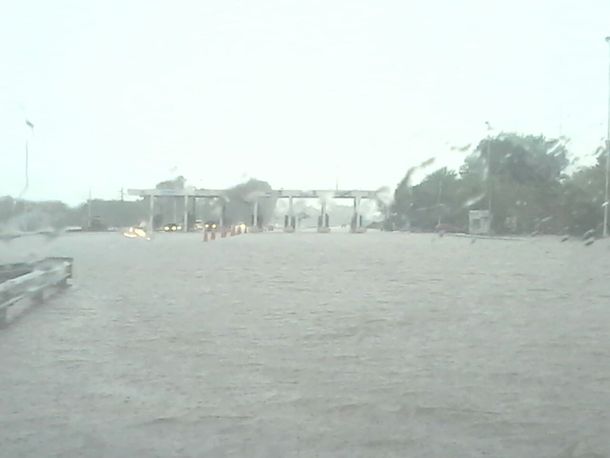 Mirá las imágenes y los videos del fuerte temporal que azotó a la provincia de Buenos Aires