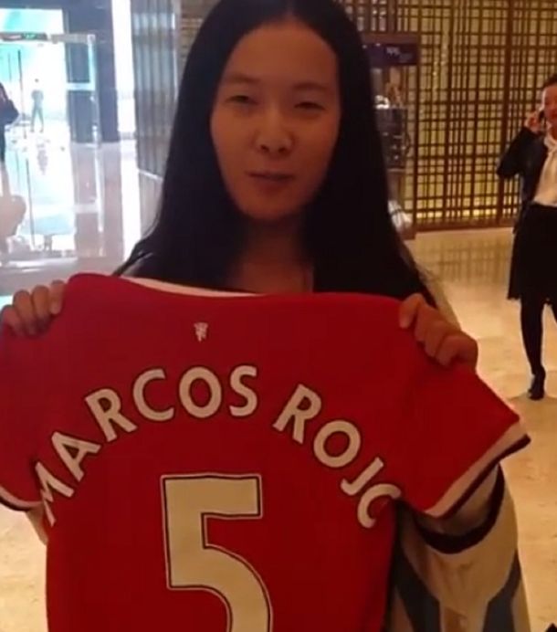 Insólito: conocé a la fanática china que muestra devoción por Marcos Rojo