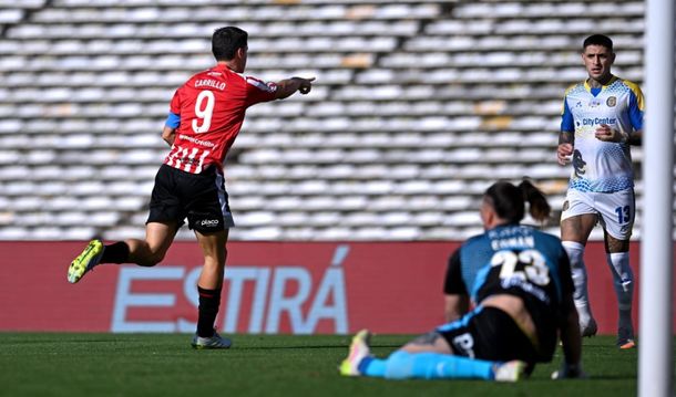 Estudiantes goleó 3-0 a Rosario Central y avanzó a octavos de final