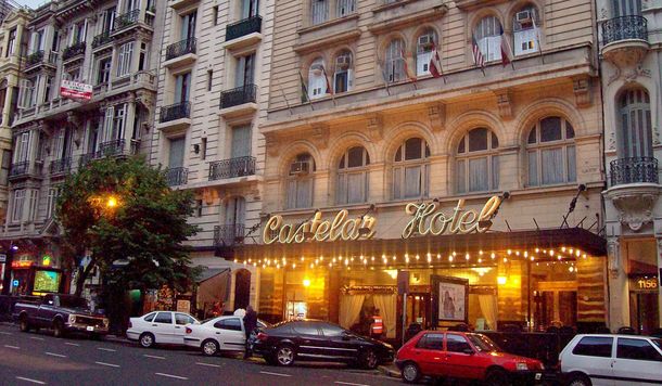 Por la&nbsp;pandemia cerr&oacute; el hotel Castelar: hay 60 familias en la calle
