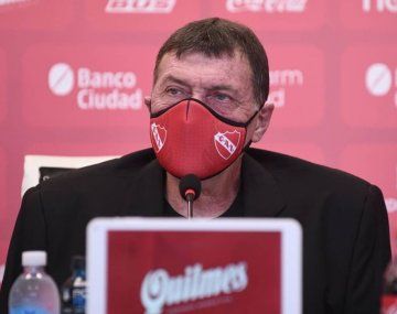 Julio César Falcioni dio positivo de coronavirus