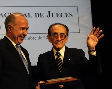 Dirigentes y juristas