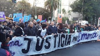 Miles de personas marcharon tras el femicidio de Emma Miles de personas marcharon tras el femicidio de Emma