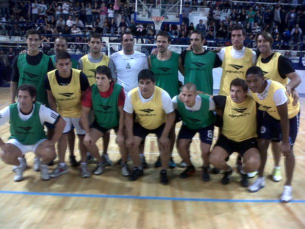 Pinchas y triperos, mezclados para ayudar a los damnificados